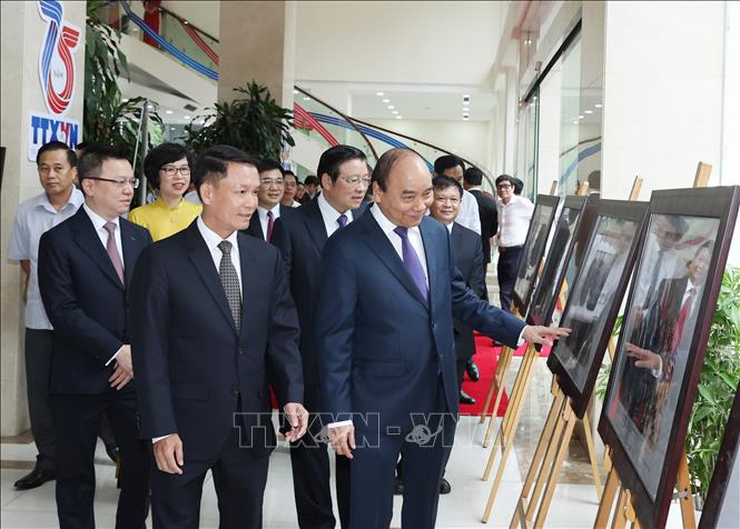 Hình ảnh: Thủ tướng Nguyễn Xuân Phúc: TTXVN cần tiếp tục giữ vững vị thế là một trung tâm thông tin tin cậy của Đảng, Nhà nước số 2