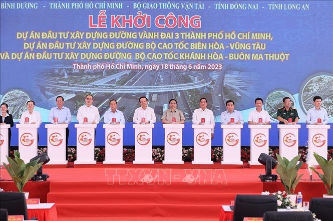 Khởi công ba dự án giao thông trọng điểm phía Nam Báo điện tử Đảng