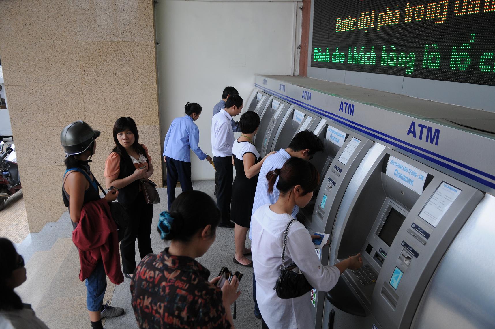 Đảm bảo chất lượng dịch vụ và an toàn hoạt động ATM dịp Tết Nguyên đán 2016