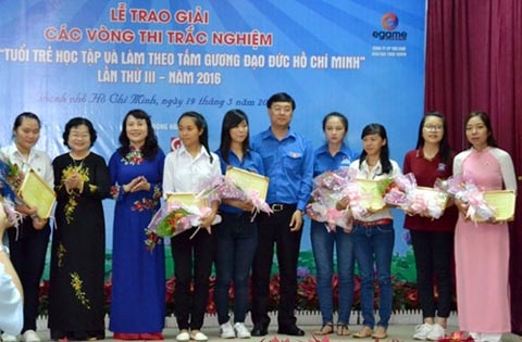 Trao giải cuộc thi “Tuổi trẻ học tập và làm theo tấm gương đạo đức Hồ Chí Minh”