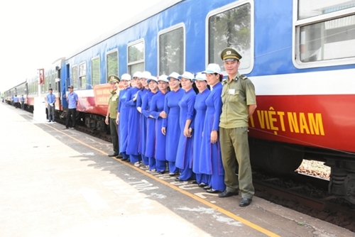 Cục Đường sắt Việt Nam Tổ chức thực hiện “Ngày Pháp luật của nước Cộng hòa XHCN Việt Nam” năm 2016