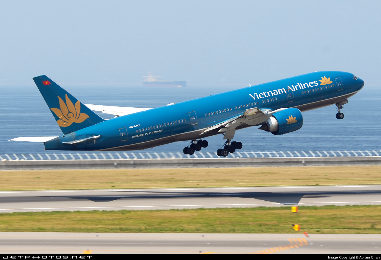 Vietnam Airlines điều chỉnh chuyến bay do ảnh hưởng của bão Sarika
