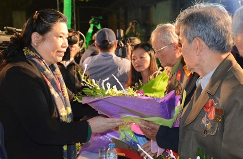 Phó Chủ tịch Quốc hội Tòng Thị Phóng dự đêm giao lưu nghệ thuật Lời thề La Tiến