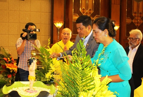 Sôi động chương trình giao lưu hữu nghị chúc mừng Tết cổ truyền một số nước châu Á tại Hà Nội