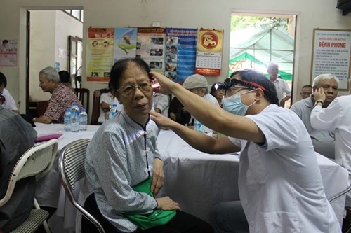 Bệnh viện E khám chữa bệnh miễn phí cho đối tượng chính sách ở Hà Nội nhân dịp 27 2
