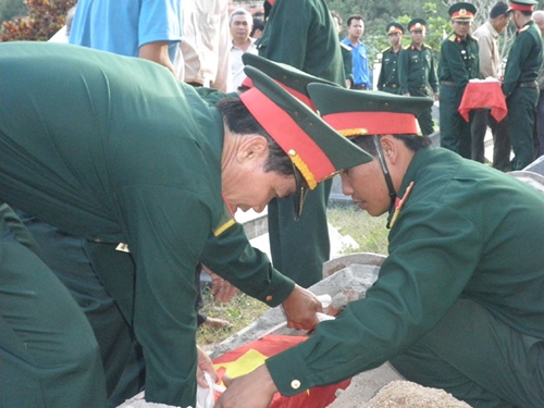 Lực lượng vũ trang tỉnh Phú Yên Nghĩa tình với các gia đình chính sách