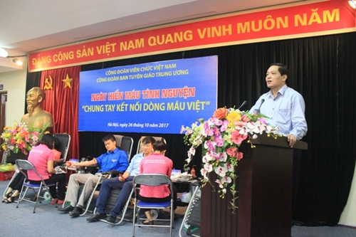 Hiến máu tình nguyện chung tay “Kết nối dòng máu Việt”