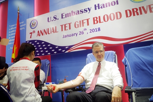 Đại sứ quán Hoa Kỳ tại Việt Nam tổ chức hiến máu nhân đạo