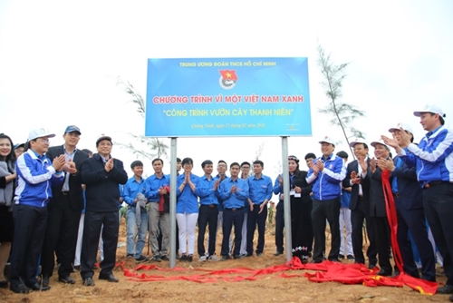 Vietnam Airlines chung tay trồng 11 000 cây xanh tại Quảng Ninh