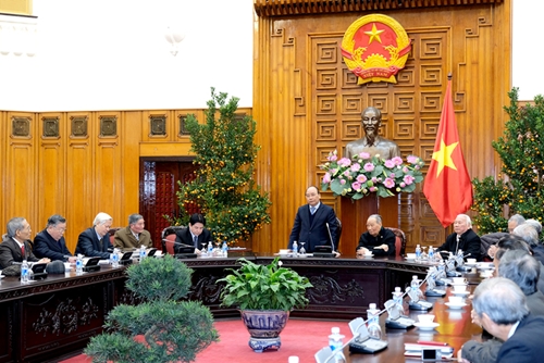 Thủ tướng gặp mặt Ban liên lạc cựu chuyên gia Việt Nam giúp Cách mạng Campuchia