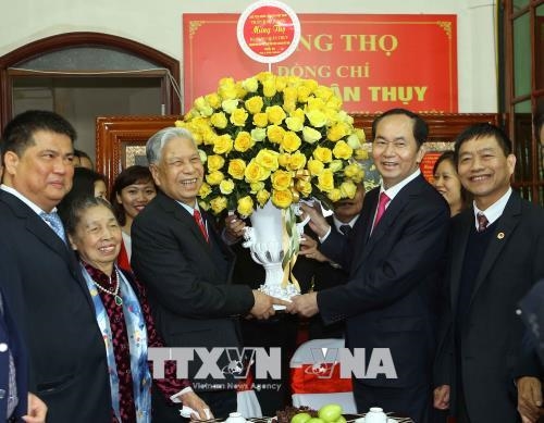 Chủ tịch nước Trần Đại Quang mừng thọ Trung tướng Đặng Quân Thụy tròn 90 tuổi