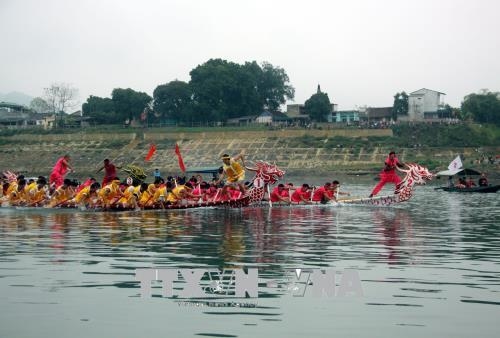 Tuyên Quang Hội đua thuyền truyền thống trên sông Lô