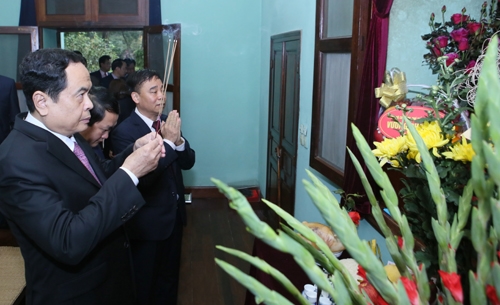 Ủy ban Trung ương MTTQ Việt Nam dâng hương tưởng nhớ Bác Hồ