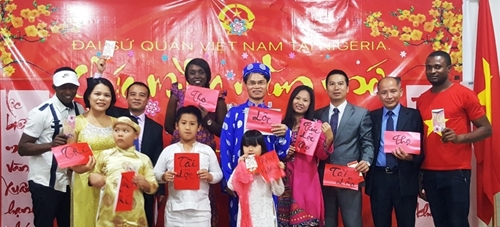 Người Việt Nam ở Nigeria, Venezuela, Ba Lan mừng xuân Mậu Tuất