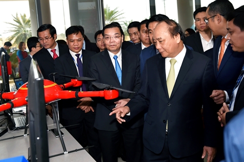 Thủ tướng Nguyễn Xuân Phúc Đẩy mạnh phát triển Khu công nghệ cao Hòa Lạc
