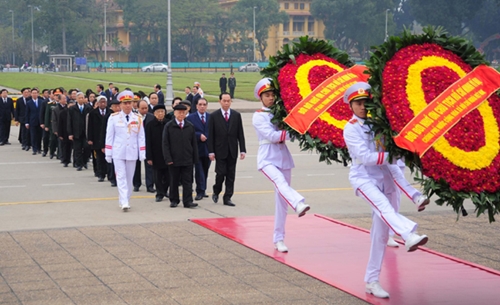 Lãnh đạo Đảng, Nhà nước, MTTQ Việt Nam và Thành phố Hà Nội viếng Lăng Chủ tịch Hồ Chí Minh