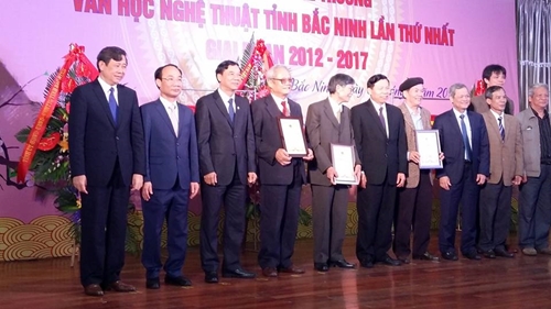 Bắc Ninh Gặp mặt Văn nghệ sĩ trao và giải thưởng Văn học - Nghệ thuật