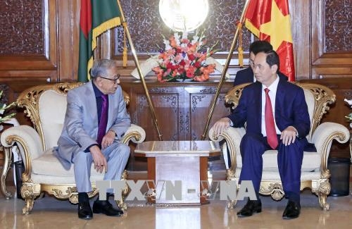 Chủ tịch nước Trần Đại Quang hội kiến với Tổng thống Bangladesh