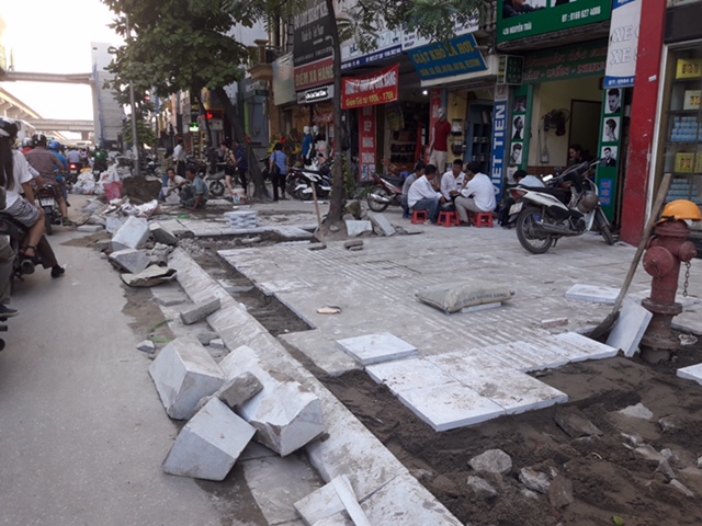 Hà Nội: Nhiều vấn đề đặt ra sau thanh tra dự án lát đá vỉa hè
