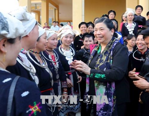 Phó Chủ tịch Thường trực Quốc hội Tòng Thị Phóng thăm, làm việc tại tỉnh Tuyên Quang