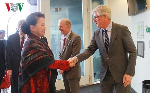 Chủ tịch Quốc hội Nguyễn Thị Kim Ngân thăm Viện Deltares, Hà Lan