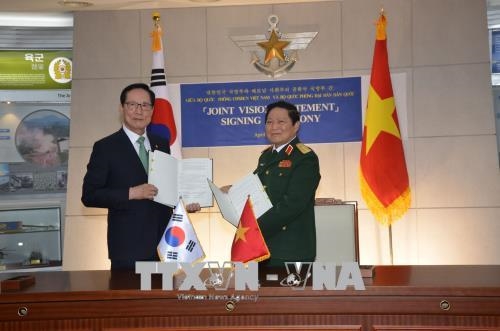 Việt Nam - Hàn Quốc ký Tuyên bố tầm nhìn chung về hợp tác quốc phòng đến năm 2030