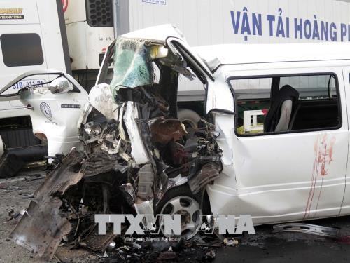 Tai nạn giao thông đặc biệt nghiêm trọng ở Quảng Nam làm 13 người chết, 4 người bị thương nặng