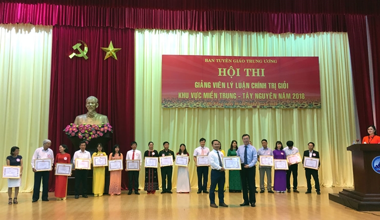 Thí sinh Dương Thanh Hải giành giải Nhất Hội thi Giảng viên lý luận chính trị giỏi khu vực miền Trung - Tây Nguyên