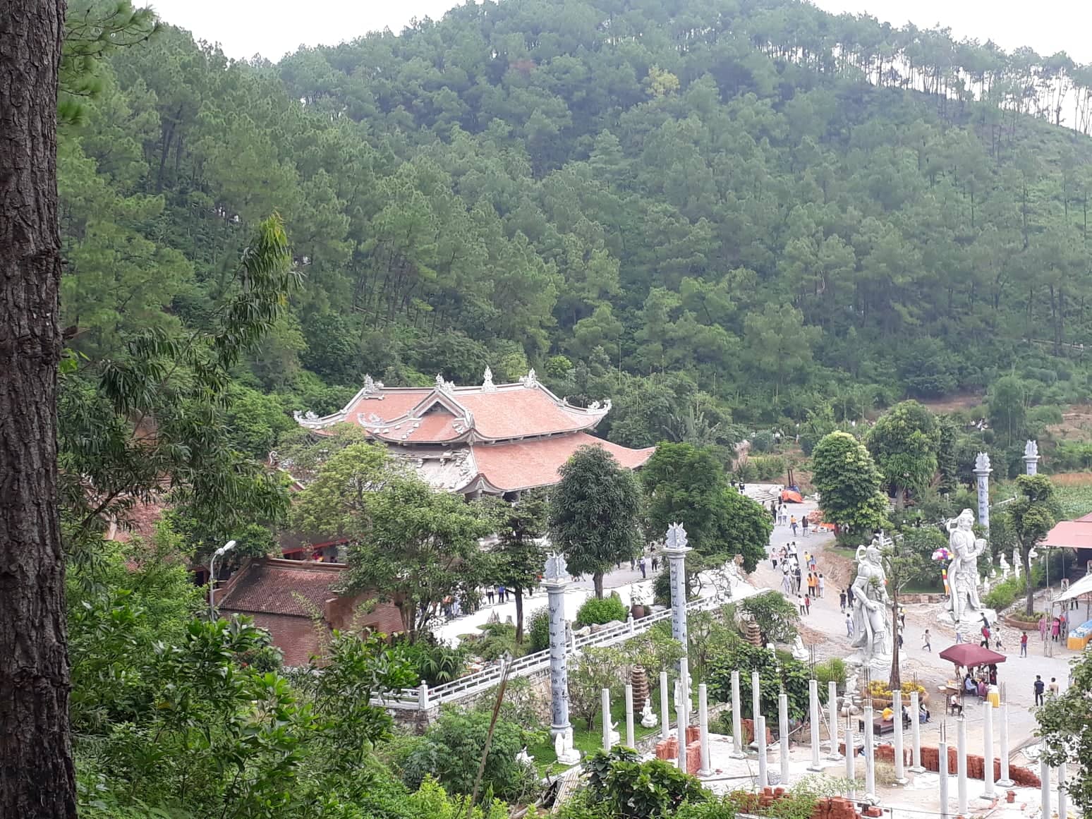 Chùa Địa Tạng Phi Lai Tự - ngôi chùa nổi tiếng với nét đẹp yên ...
