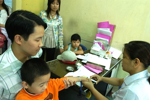 Hà Nội Đảm bảo trên 95 trẻ từ 1-5 tuổi được tiêm bổ sung vắc xin sởi - rubella