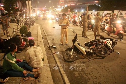 Thành phố Hồ Chí Minh Ô tô đâm hàng loạt xe máy, nhiều người thương vong
