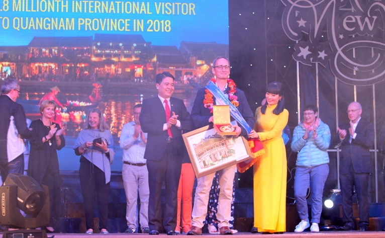 Quảng Nam đón vị khách du lịch quốc tế thứ 3,8 triệu năm 2018