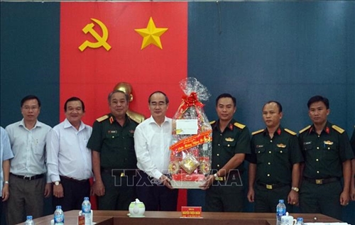 Bí thư Thành ủy Thành phố Hồ Chí Minh thăm, chúc Tết các đơn vị lực lượng vũ trang