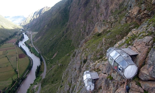 “Khách sạn treo” bên vách núi ở Peru