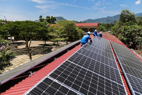 EVNCPC đẩy mạnh hợp đồng mua bán điện mặt trời trên mái nhà