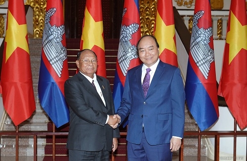Thủ tướng đề nghị Campuchia tạo thuận lợi cho Việt kiều và doanh nghiệp Việt