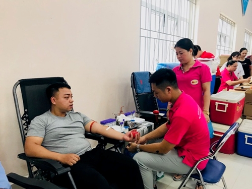 6 tháng đầu 2019, quận Ba Đình Hà Nội vận động 3 568 3 275 đơn vị máu