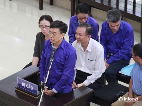 Cựu Thứ trưởng Lê Bạch Hồng nhận án 6 năm tù giam, bồi thường 150 tỷ đồng