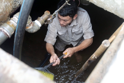 Các mẫu nước của Nhà máy nước sông Đà đều trong ngưỡng an toàn