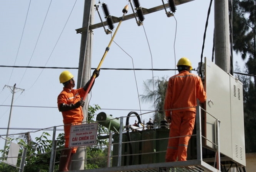 Quang Ninh connects last island commune with national electricity grid