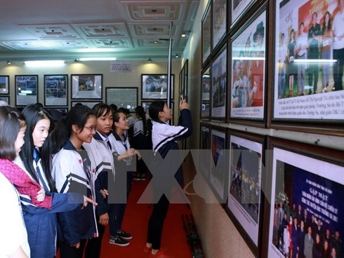 Hoang Sa, Truong Sa exhibition comes to Vinh Long