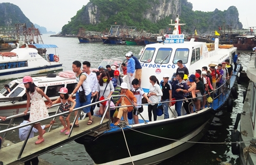 Quang Ninh earns nearly VND18 trillion in tourism turnover