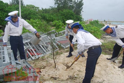 Spratly islands soldiers mark New Year tree planting festival