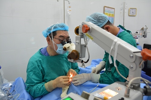 More than 100 cataract patients receive surgery with Phaco method
