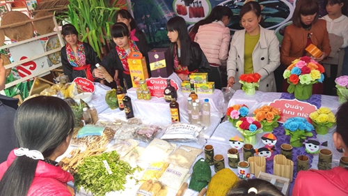 Schools in Quang Ninh province organize ethnic cultural activities