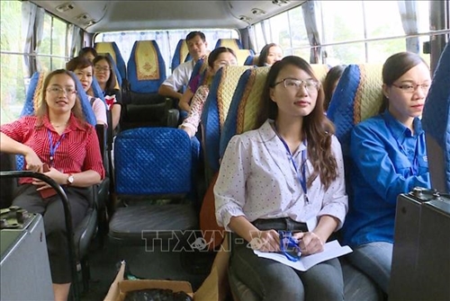 Bus routes opened to shuttle teachers to remote mountainous communes