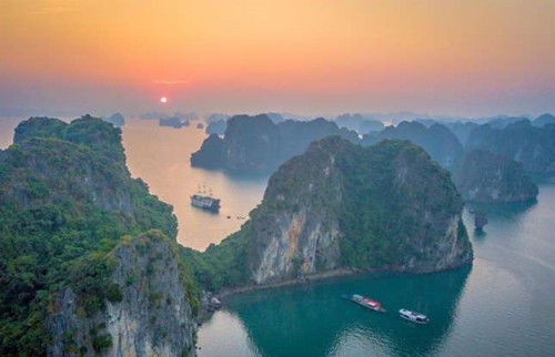 Ha Long Bay among most stunning sunrise spots