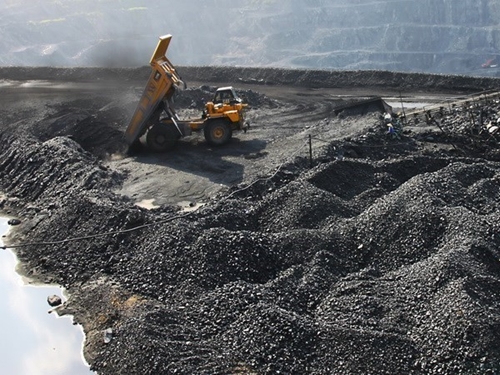 COVID-19 Coal industry helps Quang Ninh maintain economic growth