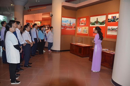 Photos and document on Ly Dynasty on display in Bac Ninh