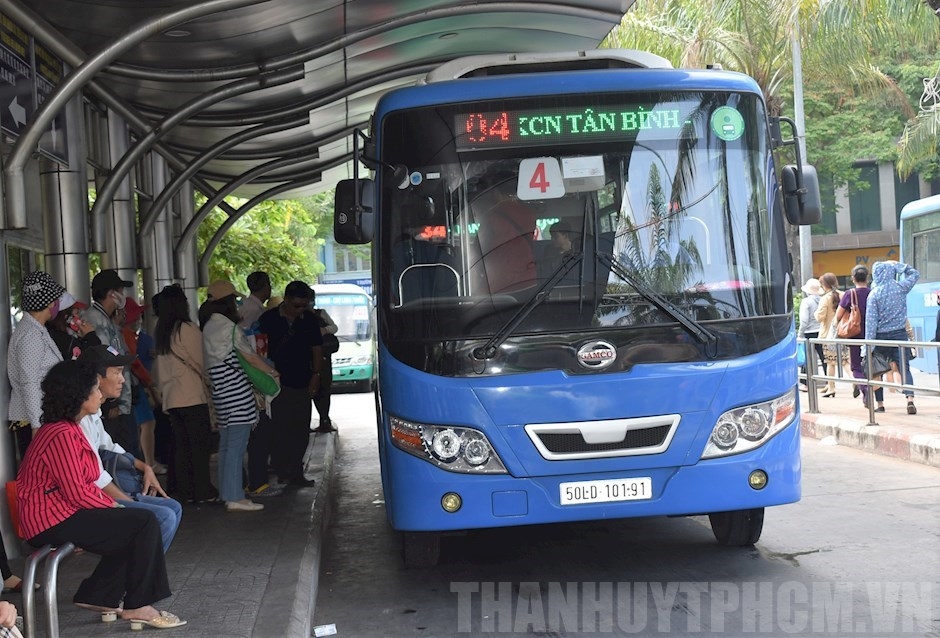 12-17-seater minibuses proposed to be used in HCM City